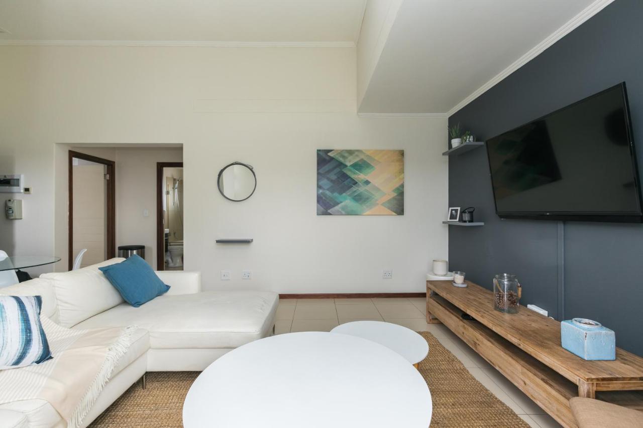 Modern Apartment In A Secure Golf Estate.Wifi Roodepoort Exterior photo