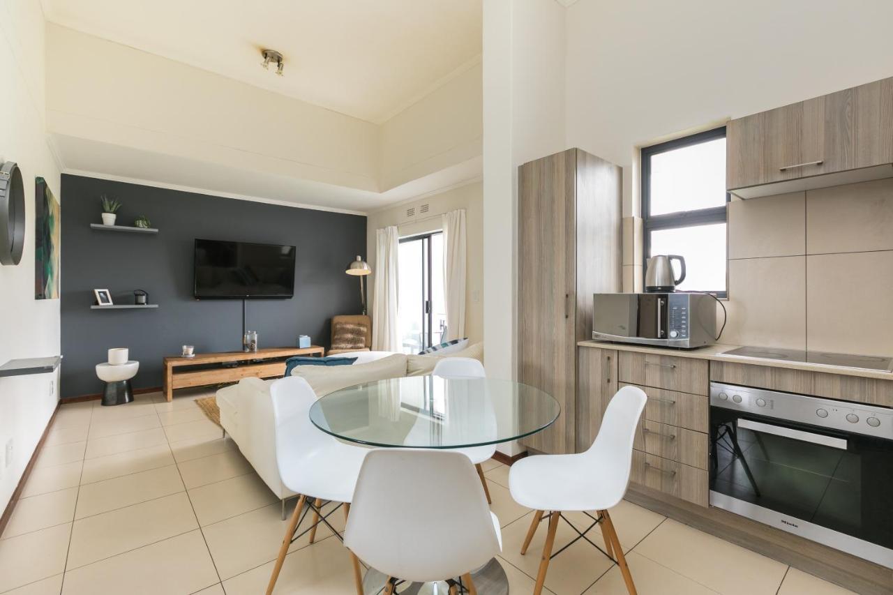 Modern Apartment In A Secure Golf Estate.Wifi Roodepoort Exterior photo